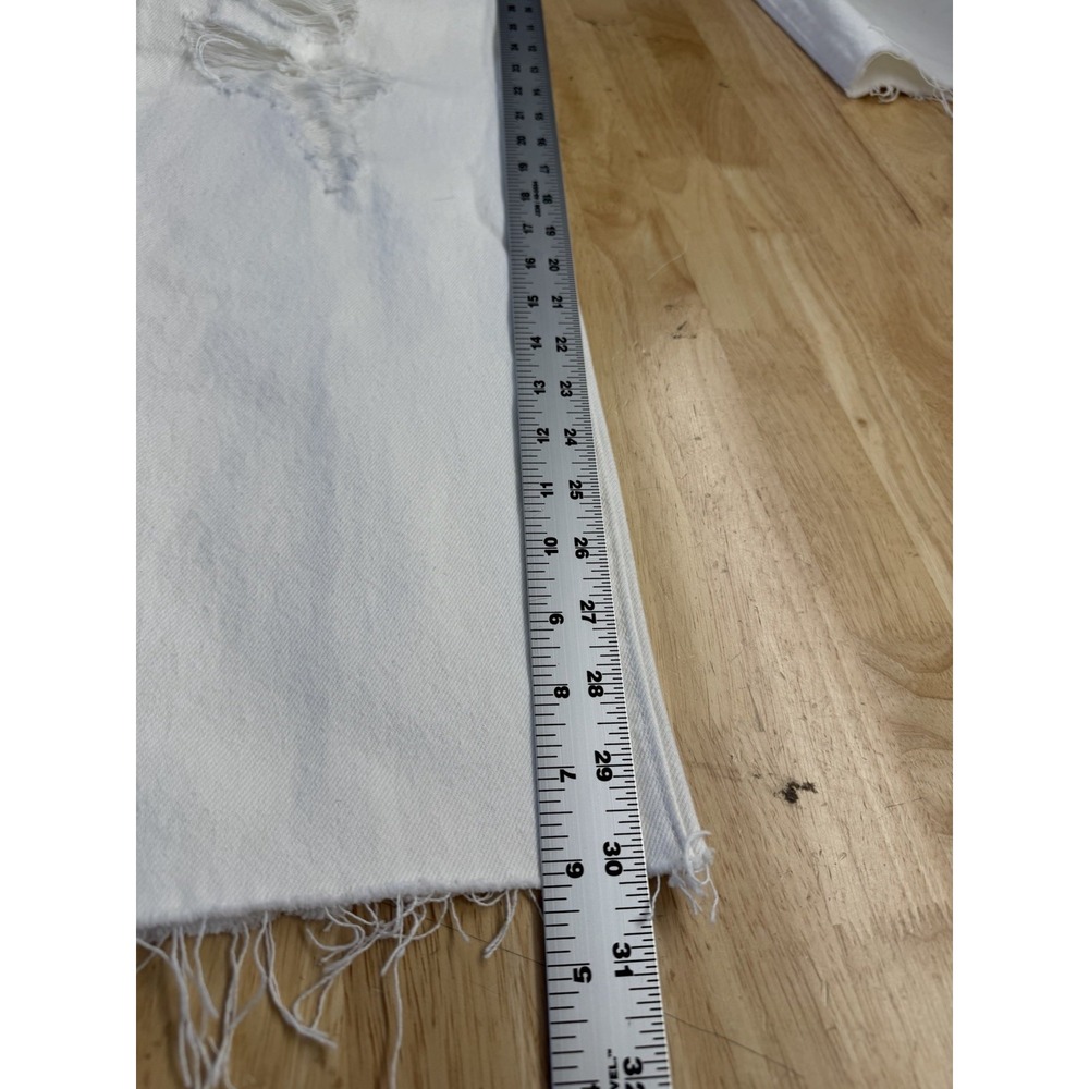 Levis 501 Original Fit Jeans Straight Leg Button Fly‎ 100% Cotton 33x30 White - Picture 12 of 12